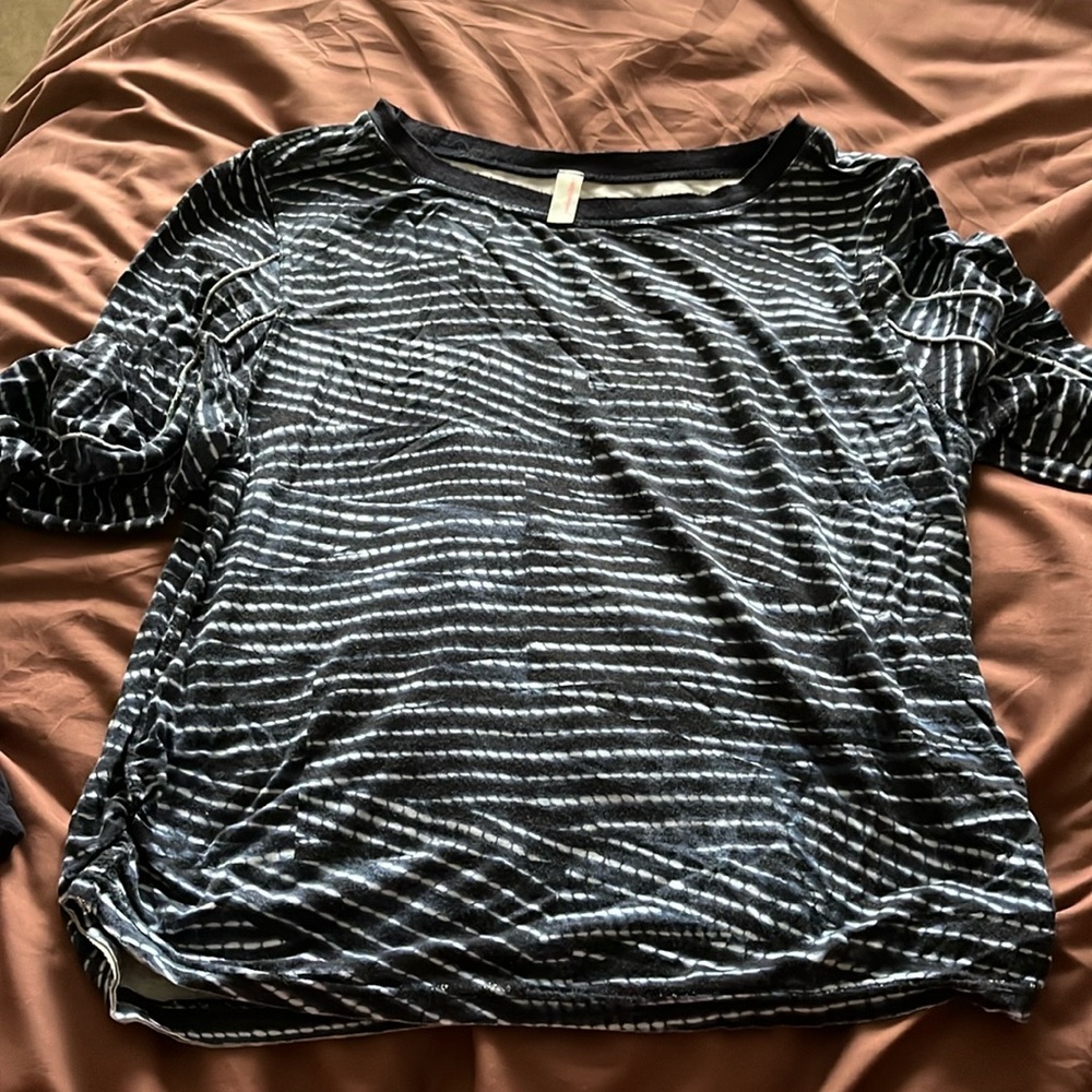 Cute patterned Free People long sleeve shirt